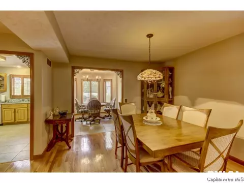 1601 Windycrest Dr, Springfield, IL 62704 photo 12