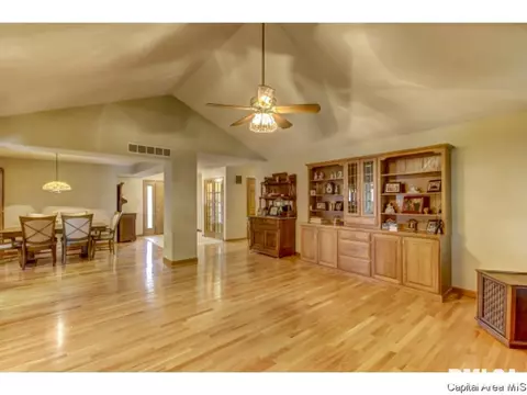 1601 Windycrest Dr, Springfield, IL 62704 photo 11