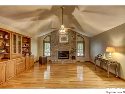 1601 Windycrest Dr, Springfield, IL 62704 photo 3