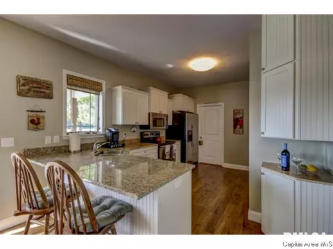 9 Waters Edge Blvd #11, Springfield, IL 62712 photo 12