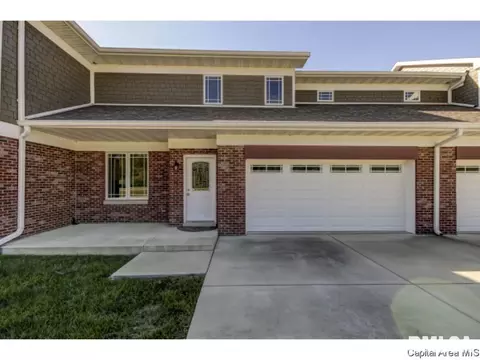 9 Waters Edge Blvd #11, Springfield, IL 62712 photo 2