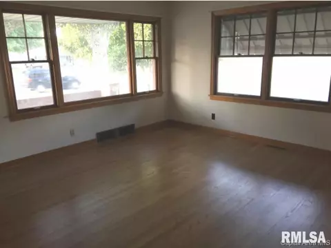 2126 E Sangamon, Springfield, IL 62707 photo 4