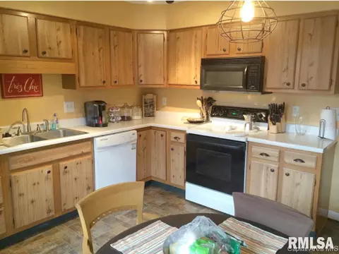 4129-4131 Pickfair Rd, Springfield, IL 62703 photo 6
