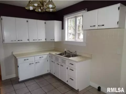1820 S State, Springfield, IL 62704 photo 11