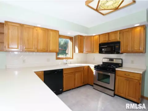 4012 Almahurst Dr, Springfield, IL 62712 photo 11
