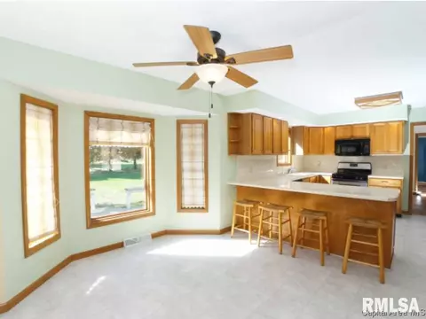4012 Almahurst Dr, Springfield, IL 62712 photo 8