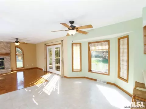 4012 Almahurst Dr, Springfield, IL 62712 photo 9