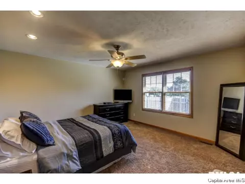 3200 Red Oak Ln, Springfield, IL 62712 photo 16