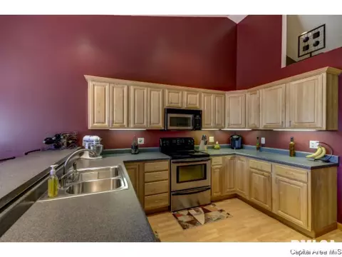 3200 Red Oak Ln, Springfield, IL 62712 photo 10