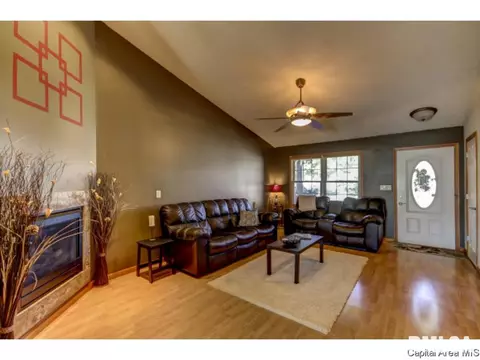 3200 Red Oak Ln, Springfield, IL 62712 photo 4
