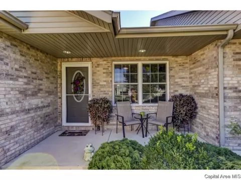 3200 Red Oak Ln, Springfield, IL 62712 photo 2