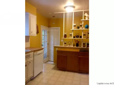 2061 Huntleigh, Springfield, IL 62704 photo 7