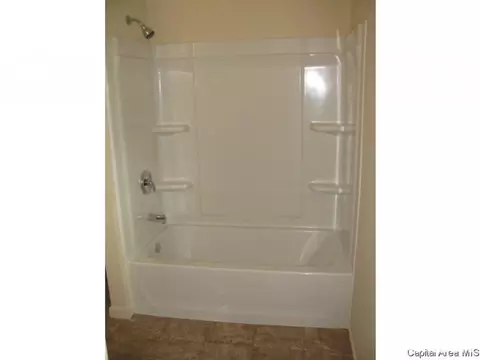 702 E Black Ave, Springfield, IL 62702 photo 13