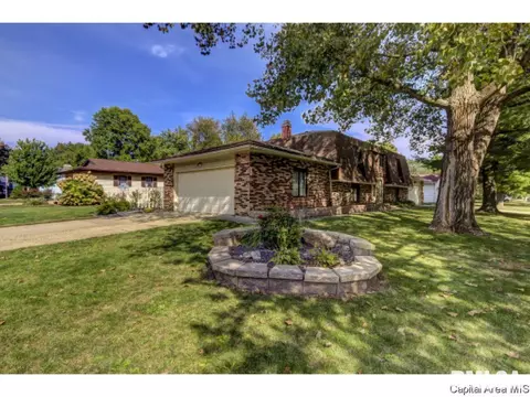 1901 Croydon Dr, Springfield, IL 62703 photo 4