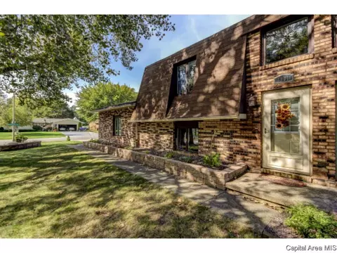 1901 Croydon Dr, Springfield, IL 62703 photo 3