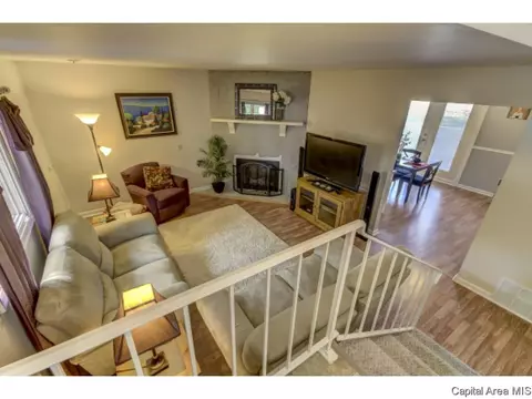 1901 Croydon Dr, Springfield, IL 62703 photo 1