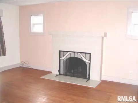 2108 N 8th St, Springfield, IL 62702 photo 4