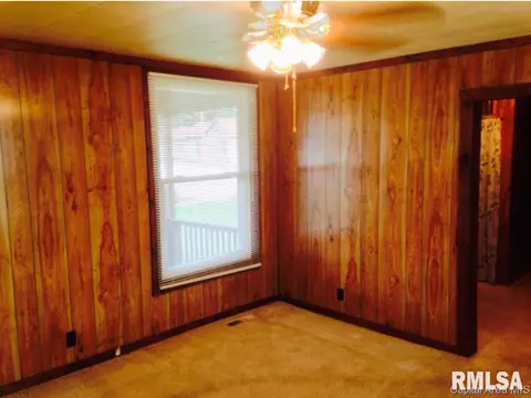 303 E Main St, Tallula, IL 62688 photo 13