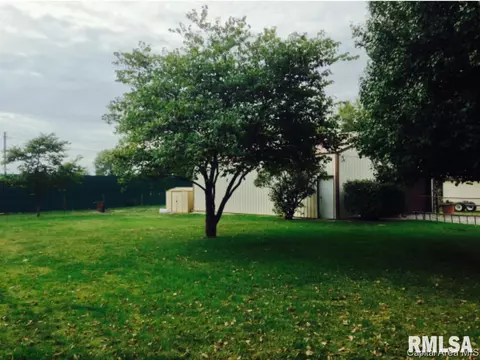 303 E Main St, Tallula, IL 62688 photo 7