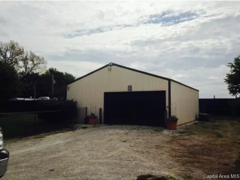303 E Main St, Tallula, IL 62688 photo 6