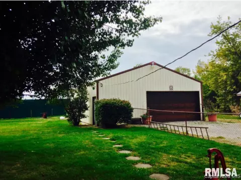 303 E Main St, Tallula, IL 62688 photo 5