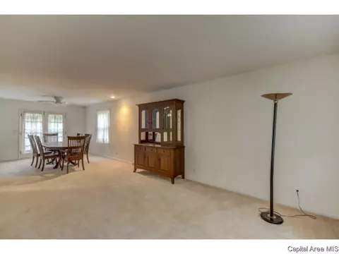 43 Bellerive, Springfield, IL 62704 photo 4
