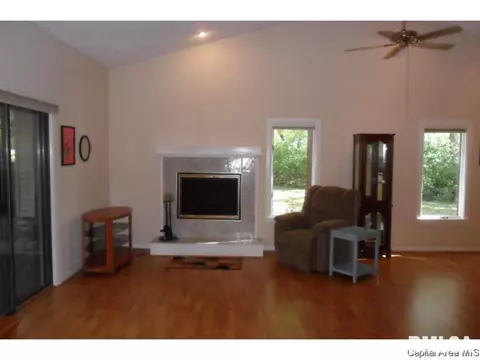 47 Country Pl, Springfield, IL 62703 photo 9