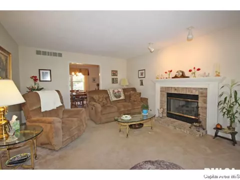 3108 Widbey Ct, Springfield, IL 62704 photo 4