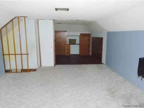 905 N Main St, Abingdon, IL 61410 photo 18