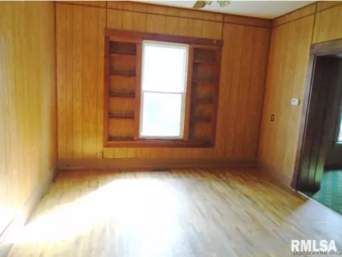 905 N Main St, Abingdon, IL 61410 photo 15