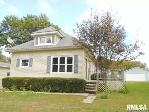 905 N Main St, Abingdon, IL 61410 photo 2