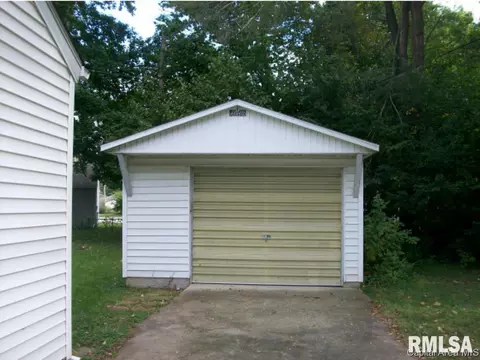 8 Reed Ct, Springfield, IL 62704 photo 3