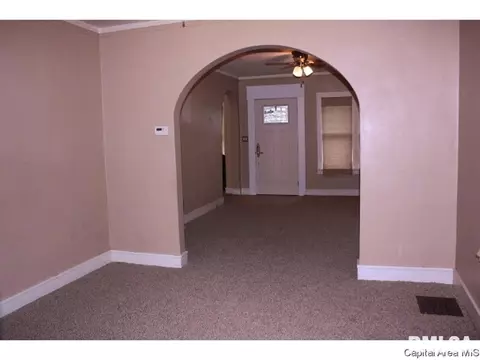 731 W North Grand Ave, Springfield, IL 62702 photo 4