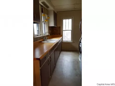 731 W North Grand Ave, Springfield, IL 62702 photo 12