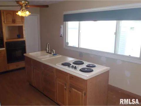 2565 Somerton Rd, Springfield, IL 62702 photo 6
