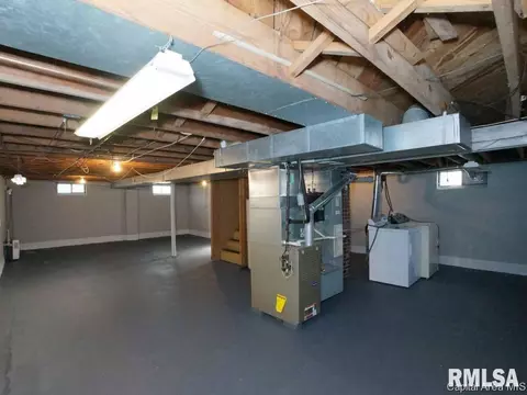 1020 W Maple Ave S, Springfield, IL 62704 photo 3
