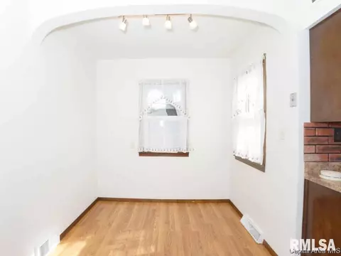 1020 W Maple Ave S, Springfield, IL 62704 photo 12