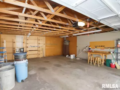 1020 W Maple Ave S, Springfield, IL 62704 photo 8