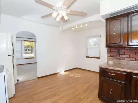 1020 W Maple Ave S, Springfield, IL 62704 photo 11