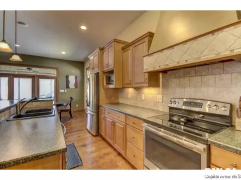 7421 Torrington Way, Springfield, IL 62711 photo 9