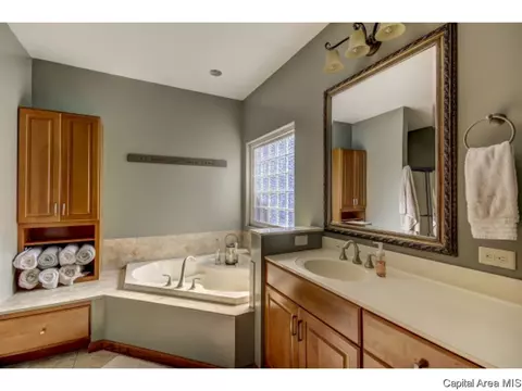 7421 Torrington Way, Springfield, IL 62711 photo 17