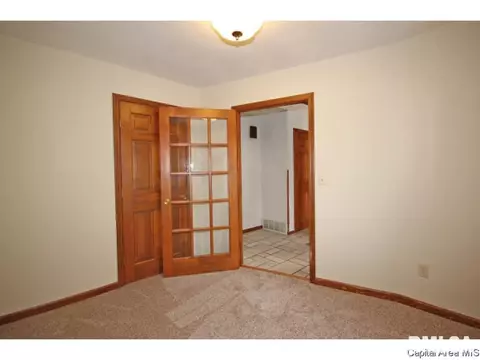 605 Tecumseh Trl, Springfield, IL 62707 photo 6