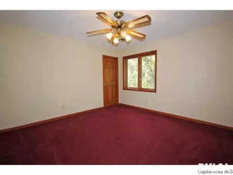 605 Tecumseh Trl, Springfield, IL 62707 photo 21