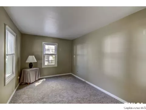 1700 N 20th, Springfield, IL 62702 photo 3