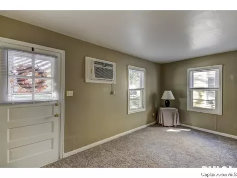 1700 N 20th, Springfield, IL 62702 photo 2