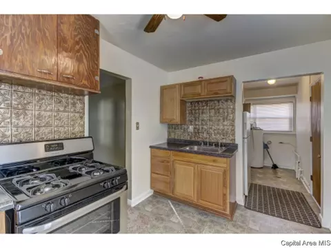1700 N 20th, Springfield, IL 62702 photo 10