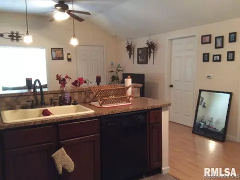 2516 Holmes Ave, Springfield, IL 62704 photo 7