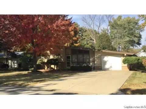 2105 Fairway Dr, Springfield, IL 62704 photo 13