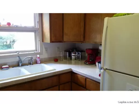 2105 Fairway Dr, Springfield, IL 62704 photo 4