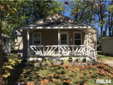 1541 W Selinger St, Springfield, IL 62702 photo 1